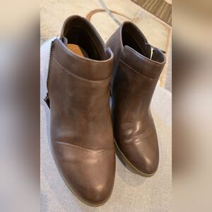 Time and Tru Brown Ankle Boots Minimalist Design Size 9